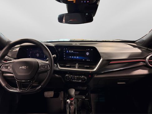 Used 2024 Chevrolet Trax RS w/ Driver Confidence Package FWD image 21
