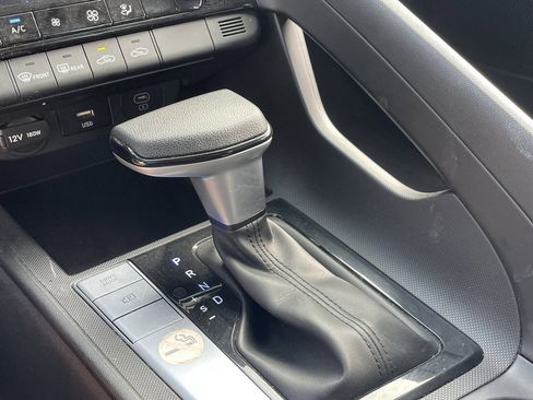 Used 2024 Hyundai Elantra SEL image 5