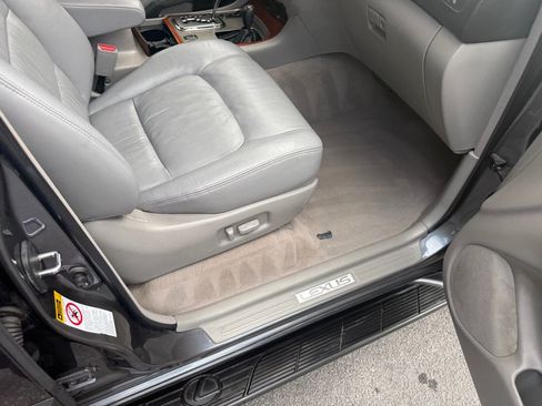 Used 2003 Lexus LX 470 4WD image 60