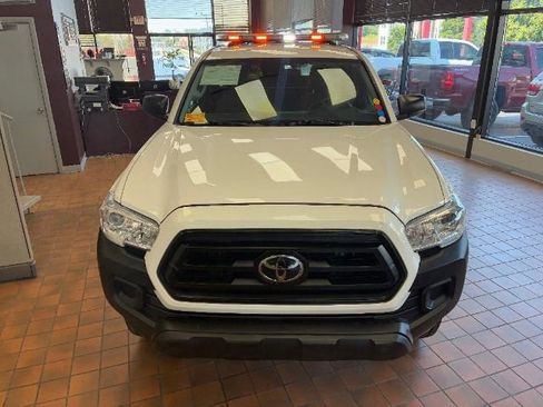 Used 2023 Toyota Tacoma SR image 5