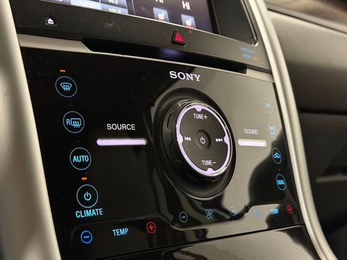 Used 2014 Ford Edge Limited image 17