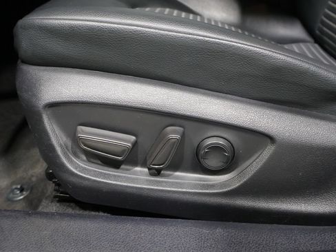 Used 2023 Toyota Camry SE FWD image 10