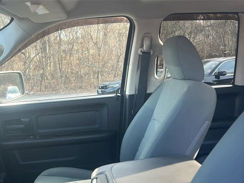 Used 2016 RAM 1500 Express image 27