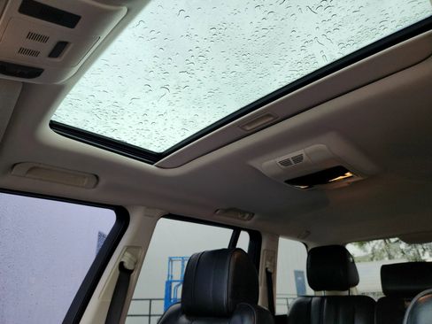 Used 2011 Land Rover Range Rover Supercharged image 19