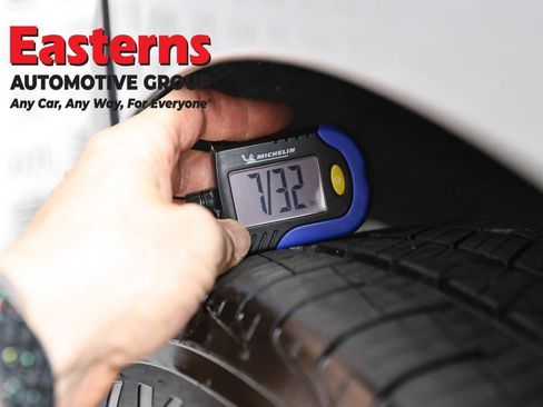 Used 2022 Chevrolet Equinox LS image 28