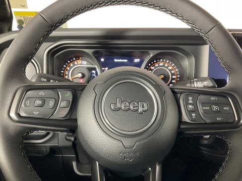 New 2026 Jeep Gladiator Mojave image 14