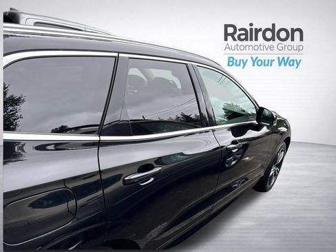 Used 2019 Volvo XC60 T6 Momentum w/ Multimedia Package AWD/4WD image 7