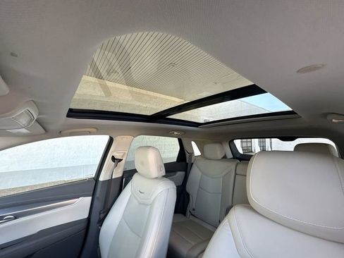 Certified 2024 Cadillac XT5 Premium Luxury w/ LPO, Floor Liner Package image 19