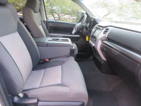 Used 2014 Toyota Tundra SR5 image 32