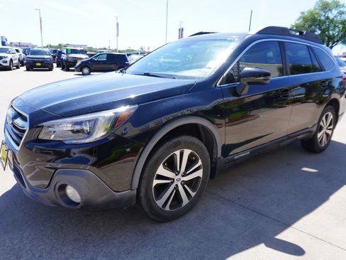 Used 2019 Subaru Outback 2.5i Limited w/ Protection Package #1 image 3