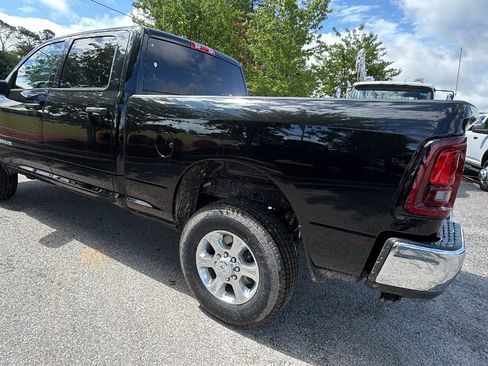 New 2026 RAM 2500 Big Horn AWD/4WD image 10