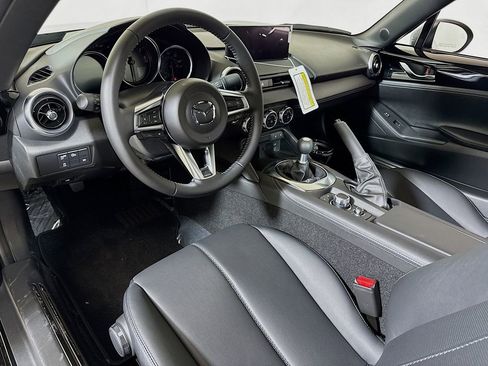 New 2026 MAZDA MX-5 Miata RF Grand Touring RWD image 5
