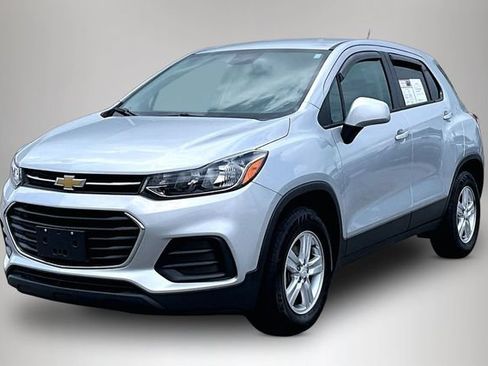 Used 2020 Chevrolet Trax LS w/ Tint and Cruise Package AWD/4WD image 2
