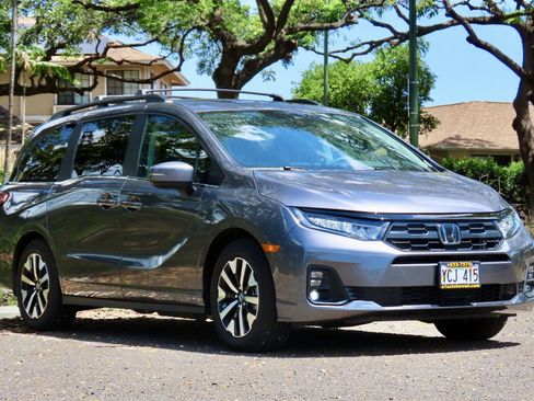 Used 2026 Honda Odyssey EX-L image 3