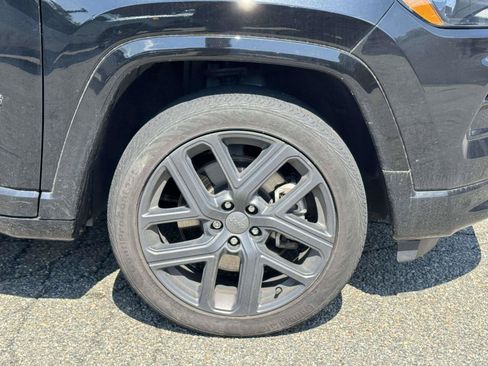 Used 2024 Jeep Compass Limited w/ High Altitude Package AWD/4WD image 7