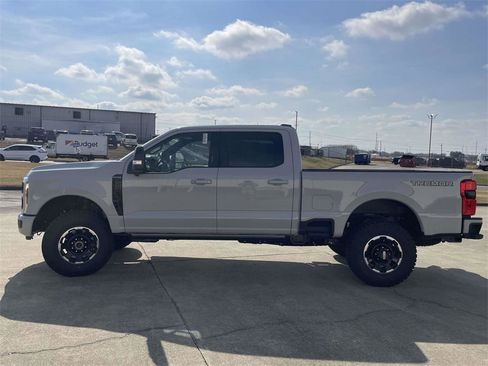 New 2026 Ford F250 Platinum w/ Tremor Off-Road Package image 6