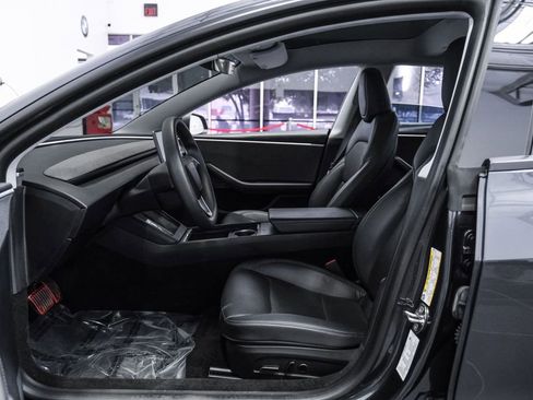 Used 2024 Tesla Model 3 Standard Range RWD image 4