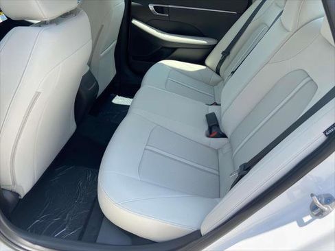 New 2025 Hyundai Sonata SE FWD image 9