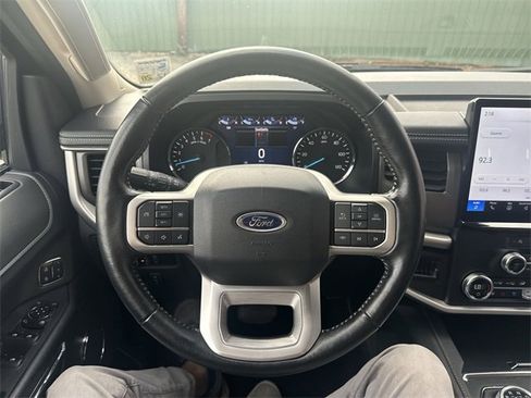 Used 2024 Ford Expedition XLT image 14