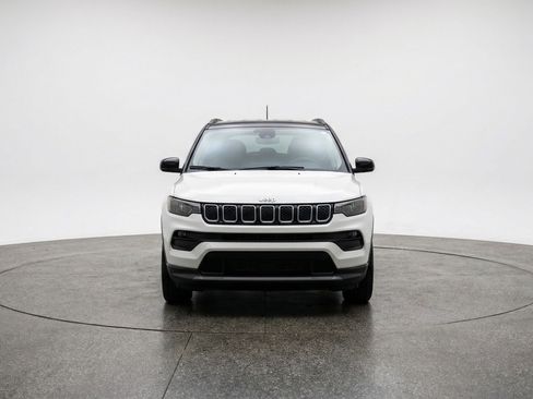 Used 2025 Jeep Compass Limited image 2