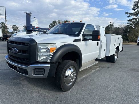 Used 2016 Ford F550 2WD Regular Cab Super Duty image 1