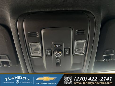 Used 2025 Chevrolet Tahoe Premier RWD image 32