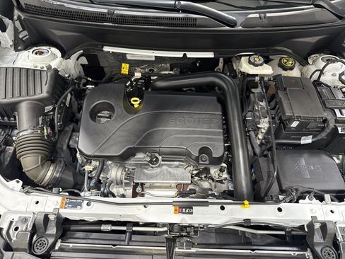 Used 2023 Chevrolet Equinox LT FWD image 32