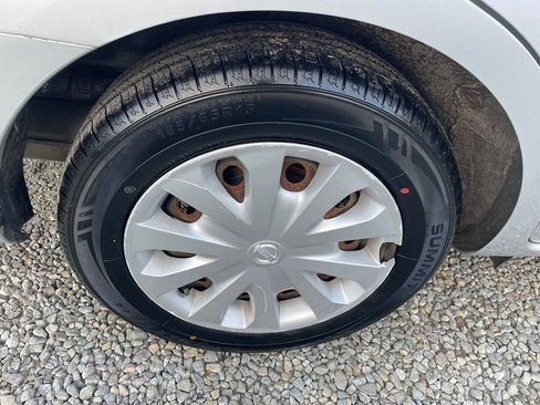Used 2018 Nissan Versa SV FWD image 29