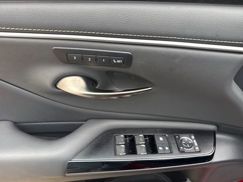 Certified 2024 Lexus ES 350 w/ Premium Package image 13
