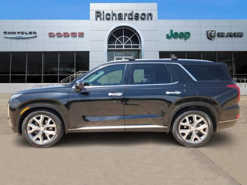 Used 2021 Hyundai Palisade SEL w/ Premium Package FWD image 3