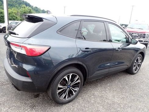 Used 2022 Ford Escape SE w/ SE Sport Appearance Package AWD/4WD image 8