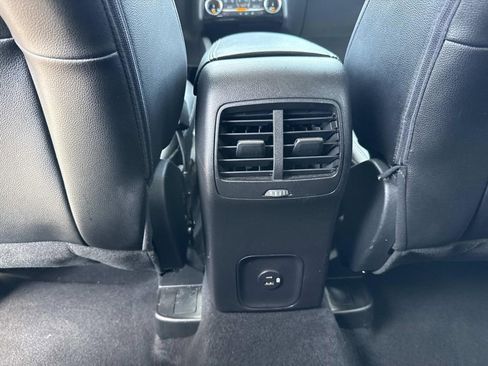 Used 2022 Ford Escape SEL image 20