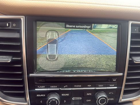 Used 2016 Porsche Panamera S RWD image 13