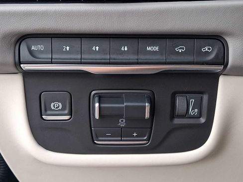 Certified 2025 Cadillac Escalade Sport Platinum w/ LPO, Floor Liner Package AWD/4WD image 26