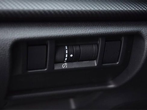 Used 2024 Subaru Crosstrek 2.0i Premium image 10