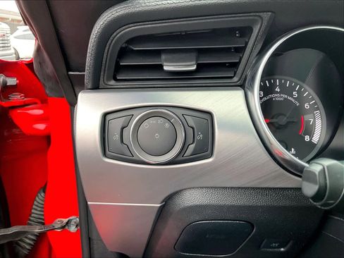 Used 2022 Ford Mustang Premium image 37