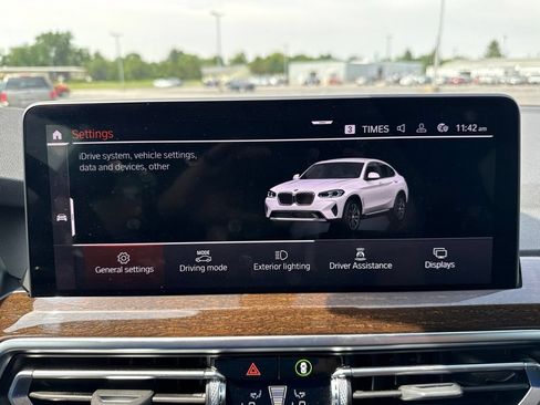 Used 2024 BMW X4 xDrive30i AWD/4WD image 14