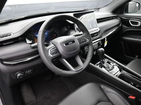 New 2026 Jeep Compass Latitude AWD/4WD image 12