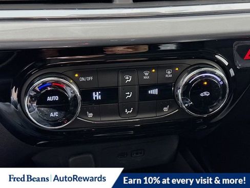 New 2026 Chevrolet Trax LT w/ Sunroof Package image 10