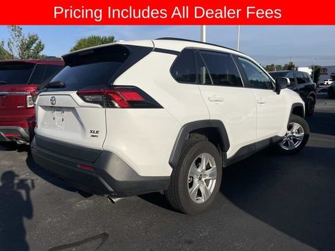 Used 2021 Toyota RAV4 XLE AWD/4WD image 9