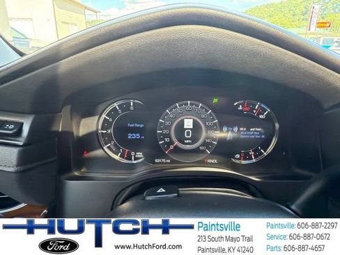 Used 2020 Cadillac Escalade Luxury AWD/4WD image 30