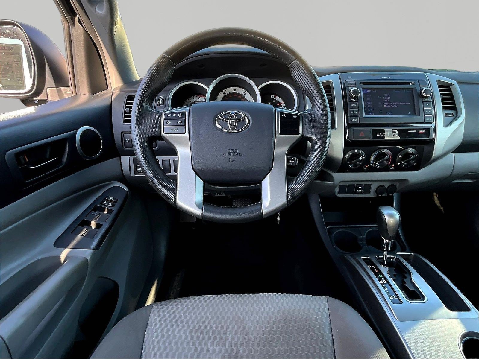 Used 2013 Toyota Tacoma PreRunner w/ SR5 Pkg RWD image 9