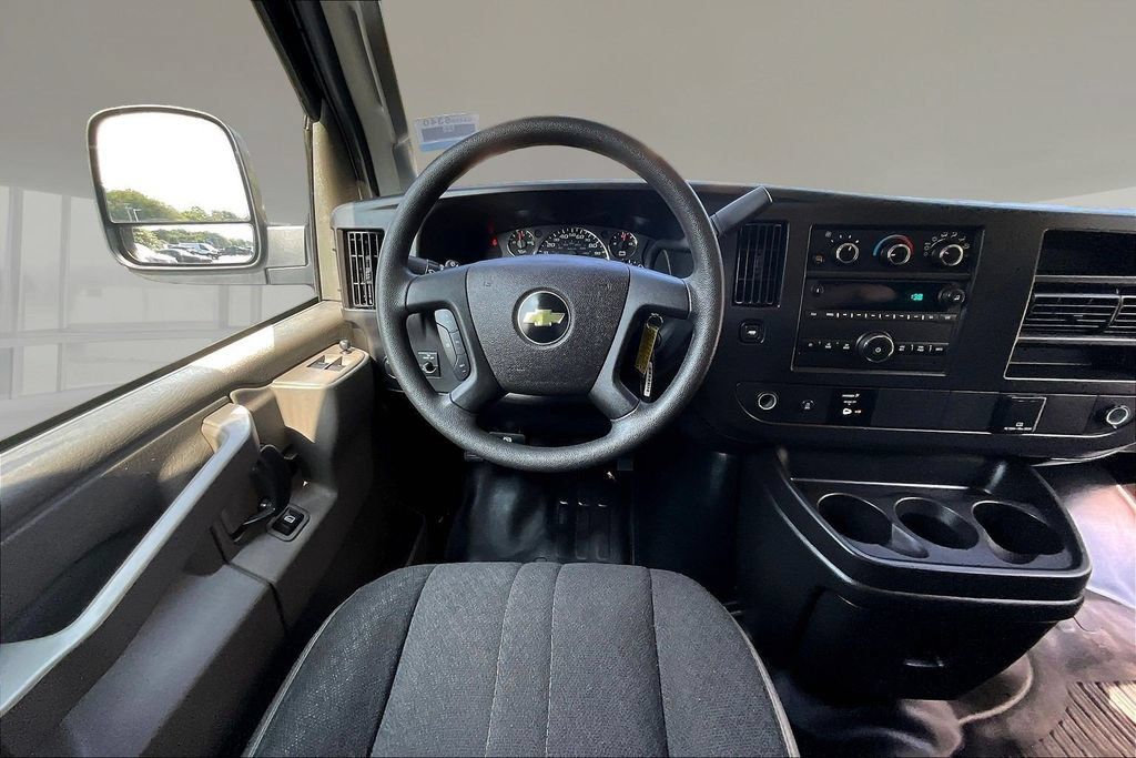 Used 2025 Chevrolet Express 2500 w/ Driver Convenience Package RWD image 9