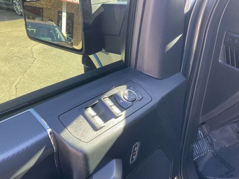 Used 2019 Ford F150 XLT w/ Equipment Group 302A Luxury image 11