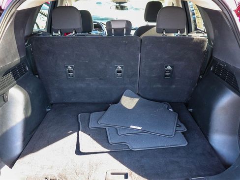 Used 2020 Ford Escape SE image 29