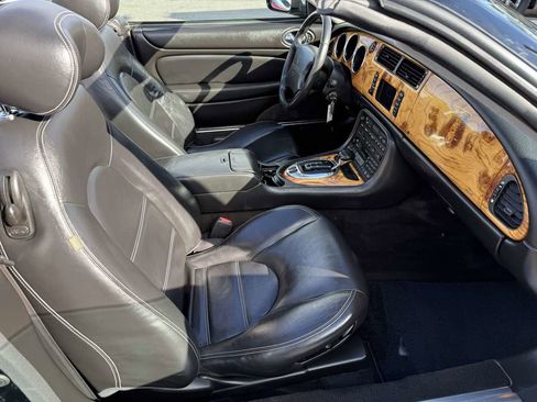 Used 2006 Jaguar XK8 Convertible image 20