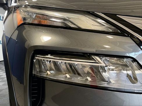 Certified 2023 Nissan Rogue SV w/ SV Premium B Package AWD/4WD image 34