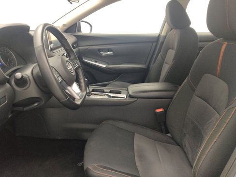 Used 2025 Nissan Sentra SR FWD image 17