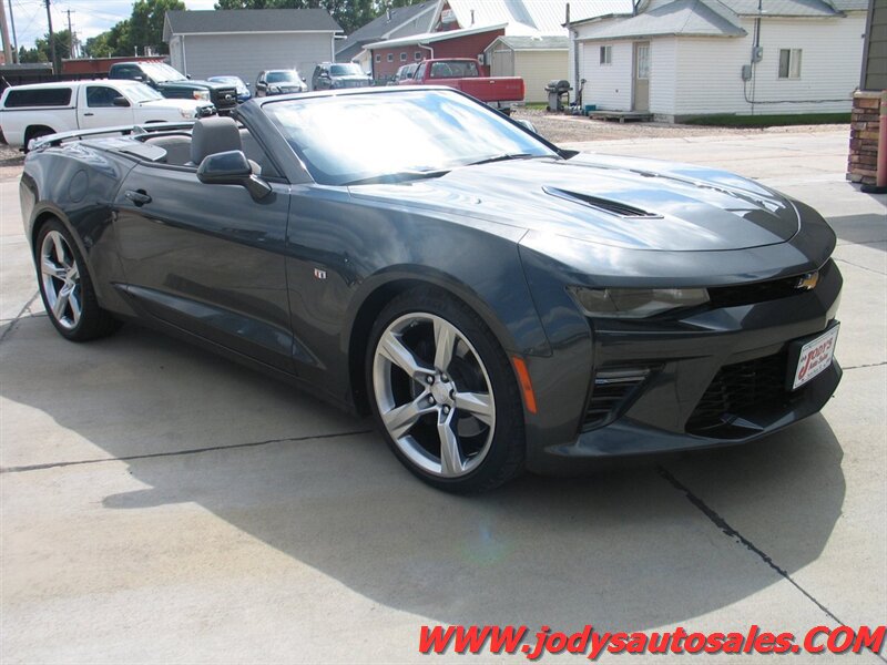 Used 2018 Chevrolet Camaro SS RWD image 30
