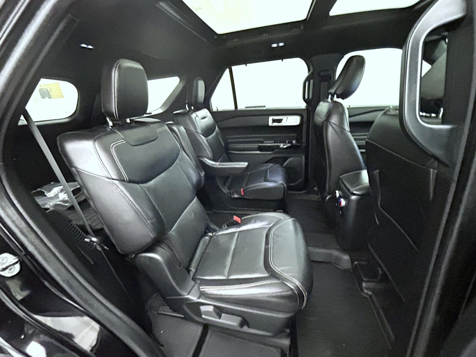 Used 2023 Ford Explorer ST w/ Equipment Group 401A AWD/4WD image 18